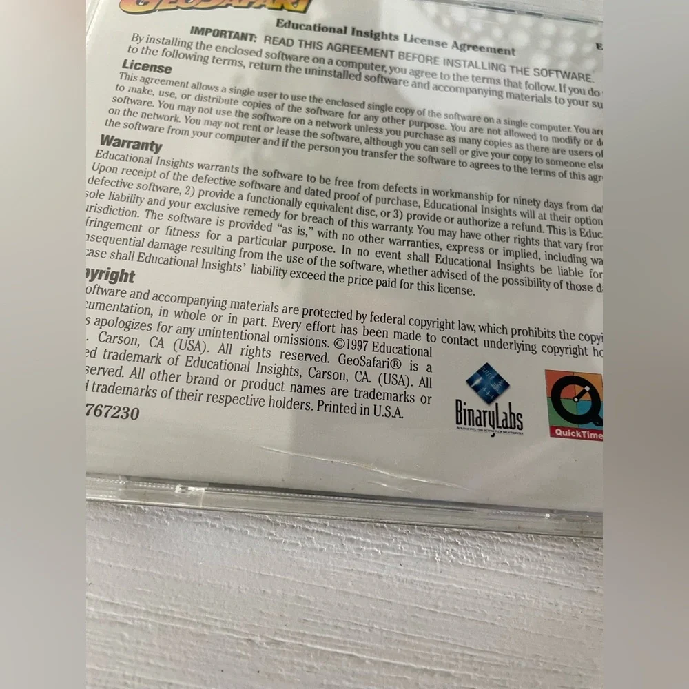 Game - GeoSafari Science - CD-Rom for Windows and Macintosh Scratch free disc